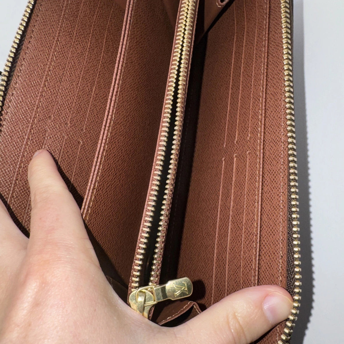Louis Vuitton M60017 Zippy Wallet Monogram Canvas Brown Women's Wallet