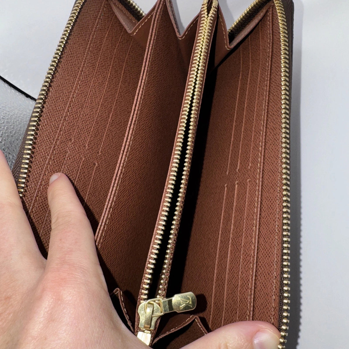 Louis Vuitton M60017 Zippy Wallet Monogram Canvas Brown Women's Wallet
